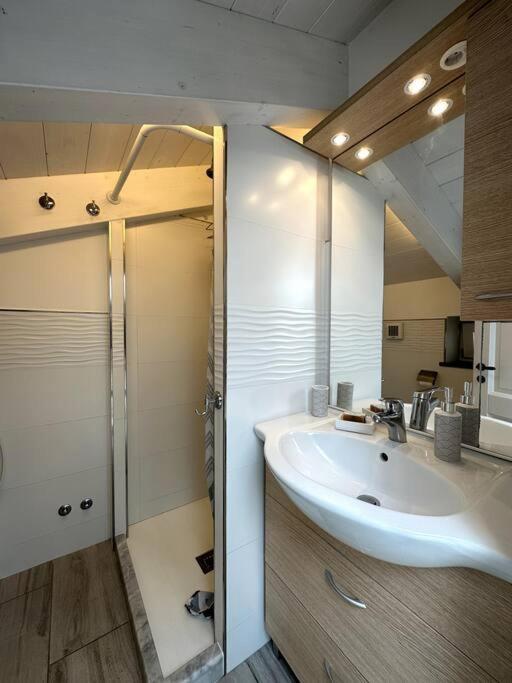 The Sweet Attic Room - De Vivo Realty Meta Di Sorrento Eksteriør bilde
